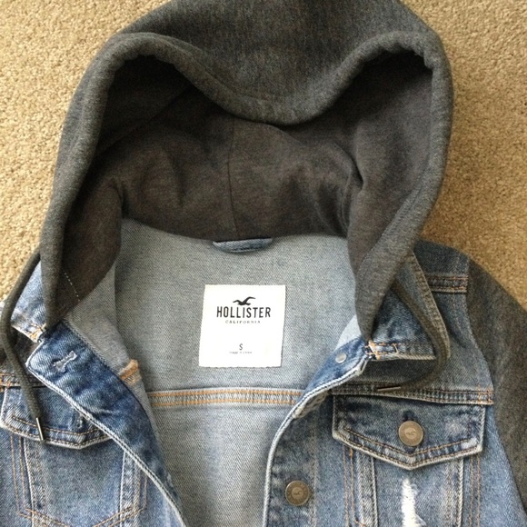 HOLLISTER- Denim Hooded Jacket - Picture 3 of 3